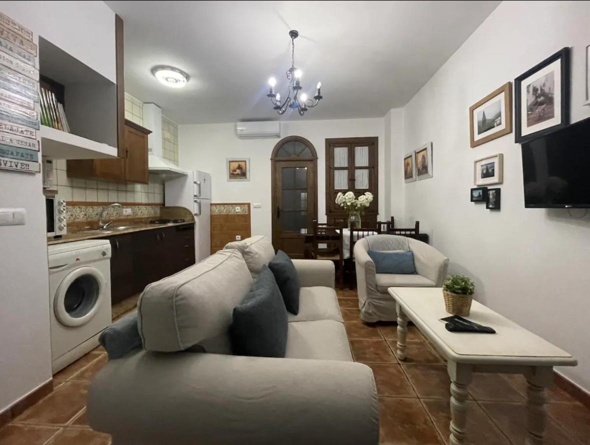 Casa El Callejon De เบนามาโฮมา ภายนอก รูปภาพ
